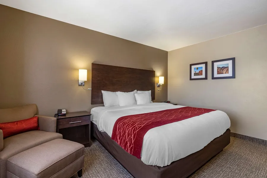 Comfort Inn & Suites Waterloo - Cedar Falls hotel detail image 6