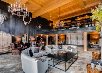 Luxury 3 Bedroom Ski in, Ski Out Mountain Vacation Rental Just Steps from the Snowflake Ski Lift hotel thumbnail 5