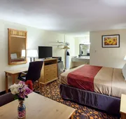 Econo Lodge Phillipsburg hotel detail image 5