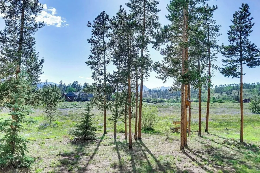 Evergreen Condominiums by Vail Resorts hotel detail image 2