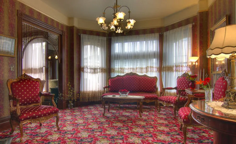 Gingerbread Mansion Inn hotel detail image 6