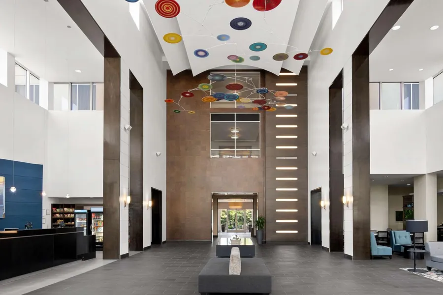 Embassy Suites Newark Airport hotel detail image 6