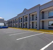 Clarion Pointe McDonough hotel detail image 3