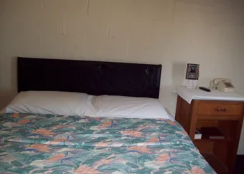 Budget Inn Sanderson hotel thumbnail 6