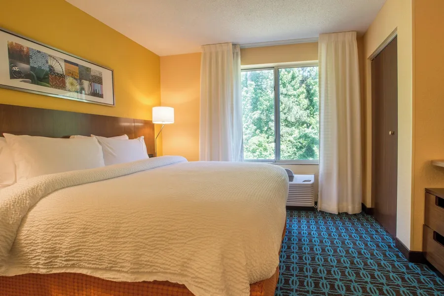 Fairfield Inn & Suites by Marriott Columbus hotel detail image 6