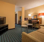 Fairfield Inn & Suites by Marriott Columbus hotel detail image 7