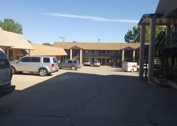 KC Motel hotel thumbnail 6