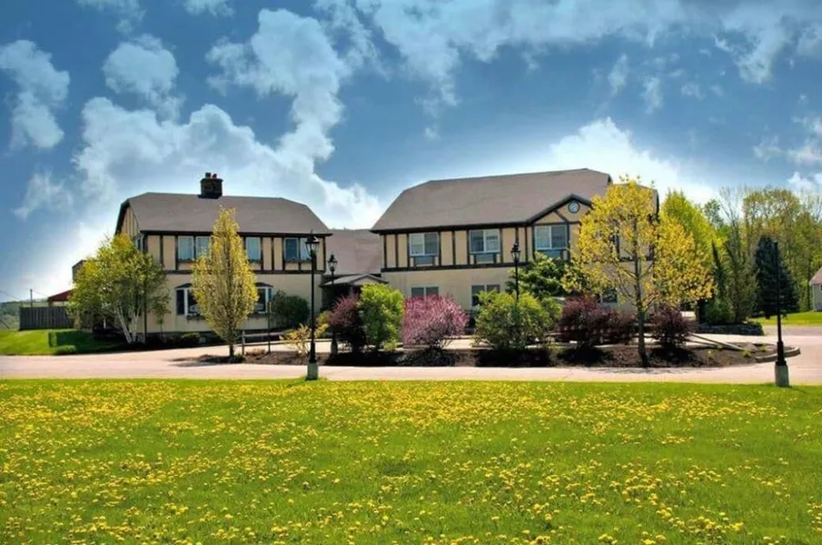 Camelot Restaurant & Inn hotel detail image 2