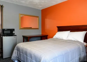 Red Fox Motel hotel thumbnail 2