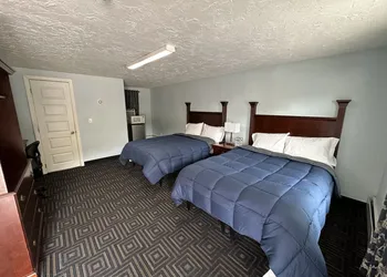 Red Fox Motel hotel thumbnail 6