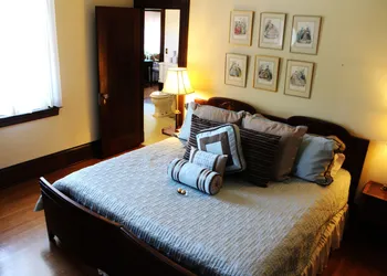 The Inn at Irwin Gardens hotel thumbnail 8