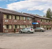 Rodeway Inn Muskegon Airport hotel detail image 3