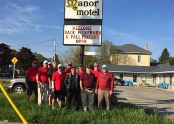 Manor Motel hotel thumbnail 4