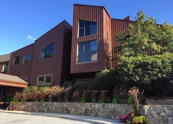 Unicoi State Park & Lodge hotel thumbnail 2