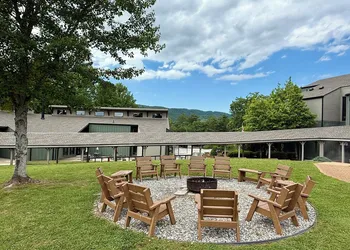 Unicoi State Park & Lodge hotel thumbnail 5
