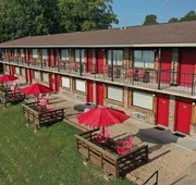 Pointe West Resort Motel hotel detail image 4