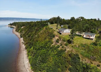 Still Point Lodge & Cottages hotel thumbnail 5