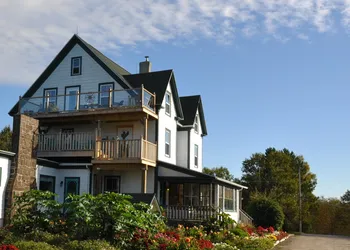 Still Point Lodge & Cottages hotel thumbnail 7