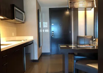Luxury Suites International by Vdara hotel thumbnail 8