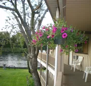 Campbell River Lodge by Riverside hotel detail image 4
