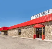 Econo Lodge Inn & Suites Brookings hotel detail image 3
