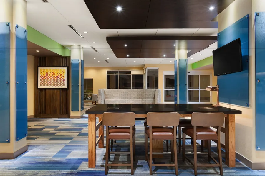 Holiday Inn Express & Suites Edinburg-McAllen Area by IHG hotel detail image 6