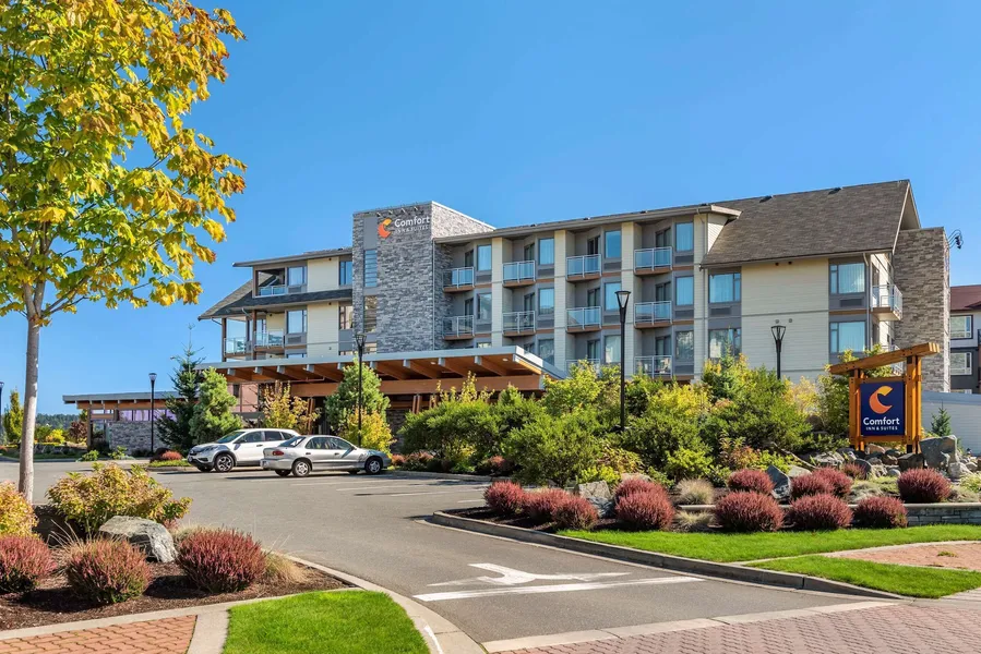 Comfort Inn & Suites hotel detail image 6