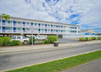 The Crossings hotel thumbnail 3