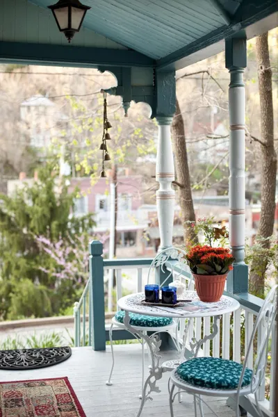 Cliff Cottage Inn - Victorian B&B and Boutique Hotel hotel detail image 6