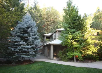 The Inn at Shasta Lake hotel thumbnail 7