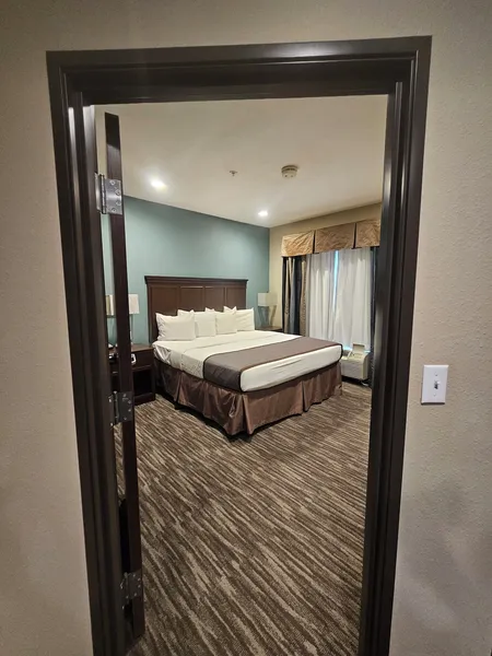 Heritage Place Hotel & Suites hotel detail image 6