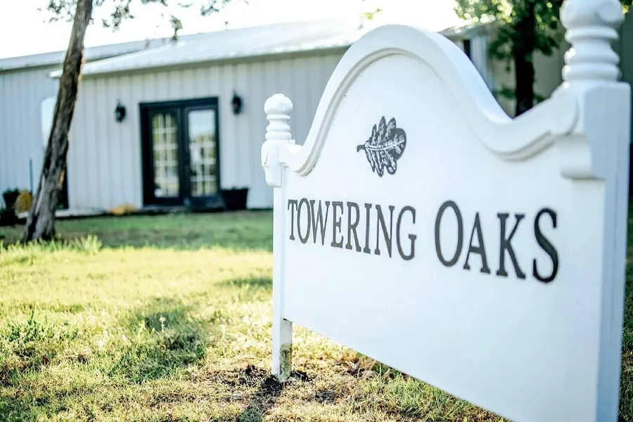 Towering Oaks Event & Retreat Center hotel detail image 6