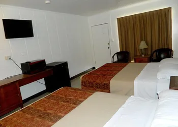 The Country Inn hotel thumbnail 3