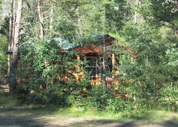 Best Bear Lodge & Campground hotel thumbnail 2