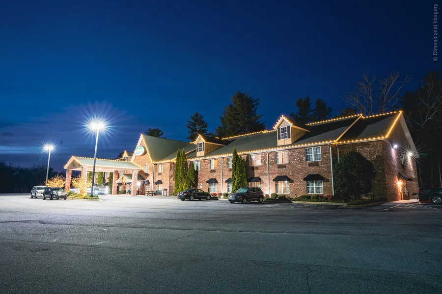 Mountain Inn & Suites hotel detail image 2