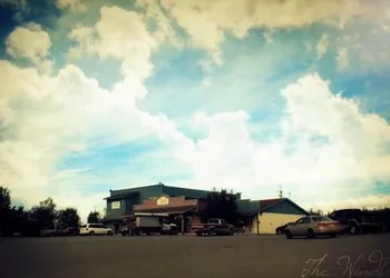 Windbreak Hotel hotel thumbnail 5