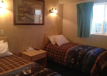 Windbreak Hotel hotel thumbnail 8