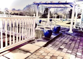 Cayuga Lake Inn Ithaca Hotel Alt hotel thumbnail 2