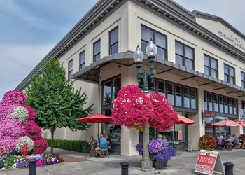 Inn At Lynden hotel thumbnail 3