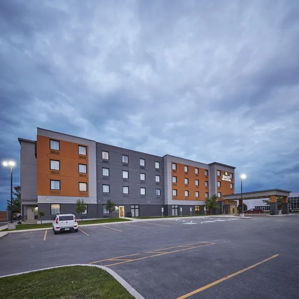 Quality Inn & Suites hotel detail image 2