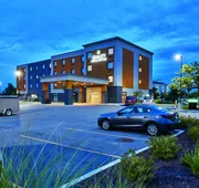 Quality Inn & Suites hotel detail image 3