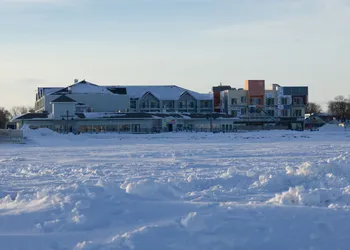 Lakeview Gimli Resort & Conference hotel thumbnail 3