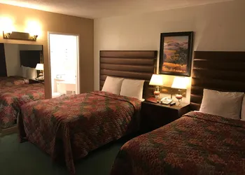 Discovery Inn hotel thumbnail 5