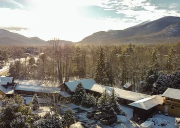 Adirondack Spruce Lodge hotel thumbnail 2
