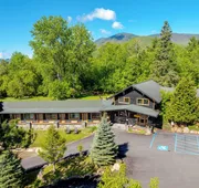 Adirondack Spruce Lodge hotel detail image 4