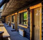 Adirondack Spruce Lodge hotel detail image 5