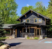 Adirondack Spruce Lodge hotel detail image 7