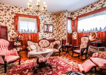 Hollerstown Hill Bed and Breakfast hotel thumbnail 4