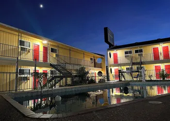 Ladybird Inn hotel thumbnail 6