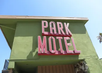 Park Motel hotel thumbnail 3